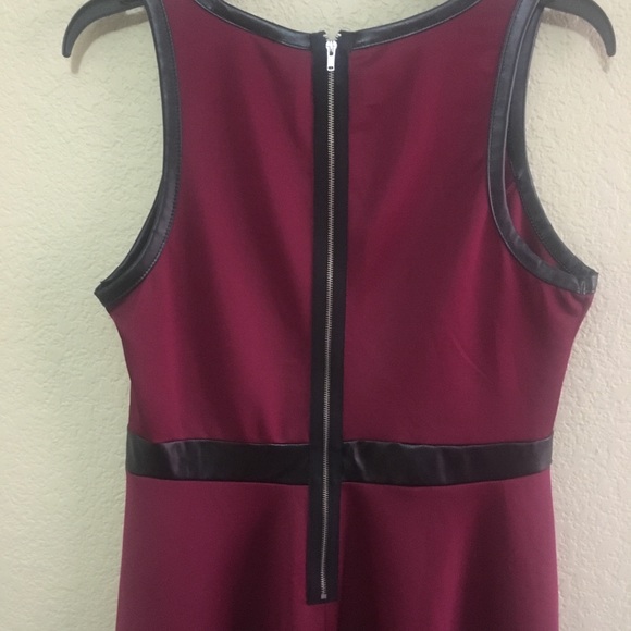Red Zippered dress - Picture 5 of 7